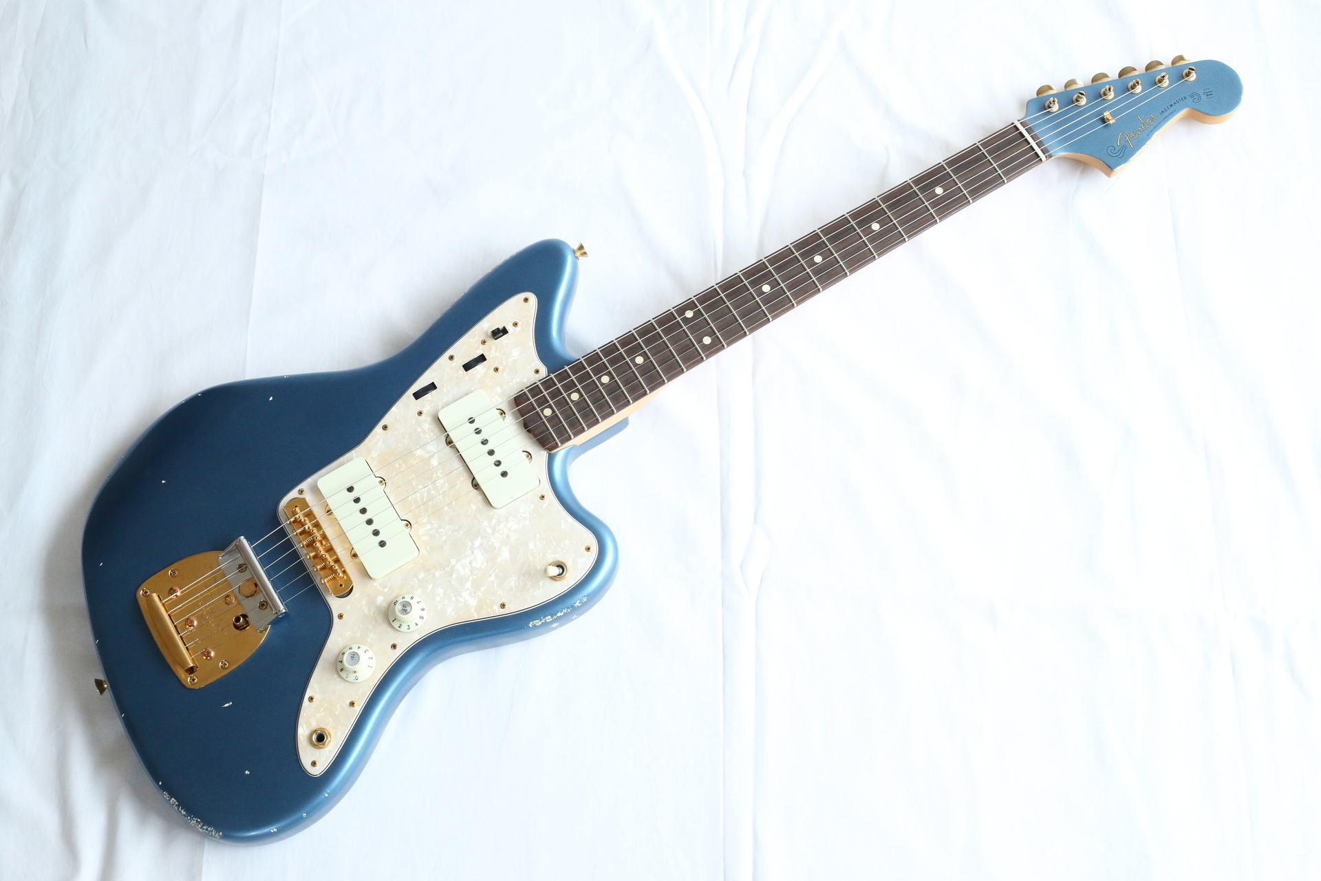 基本スペック Fender INORAN ROAD WORN JAZZMASTER 20th anniv.Edition